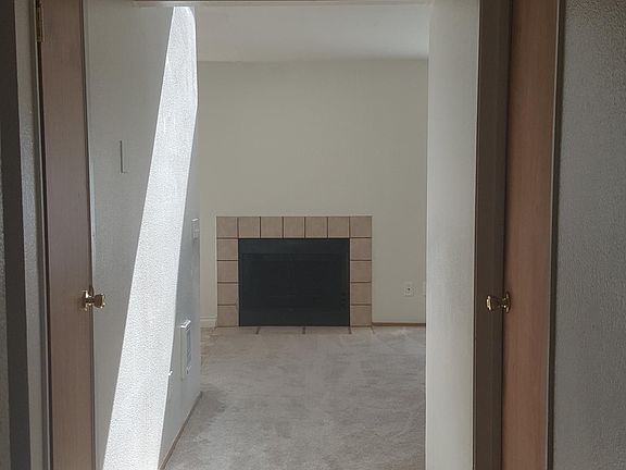 5th image of 3400 NE 66th Ave