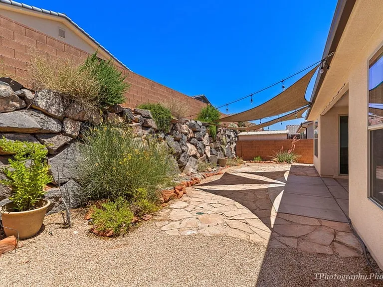 202 W White Pearl Dr — Photo 22