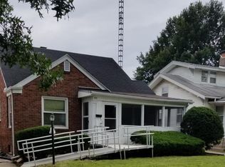 855 W Division St, Decatur, IL 62526