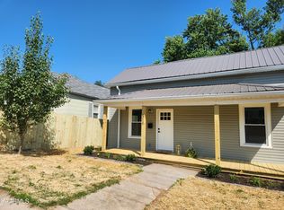 511 W 5th Ave, Lenoir City, TN 37771