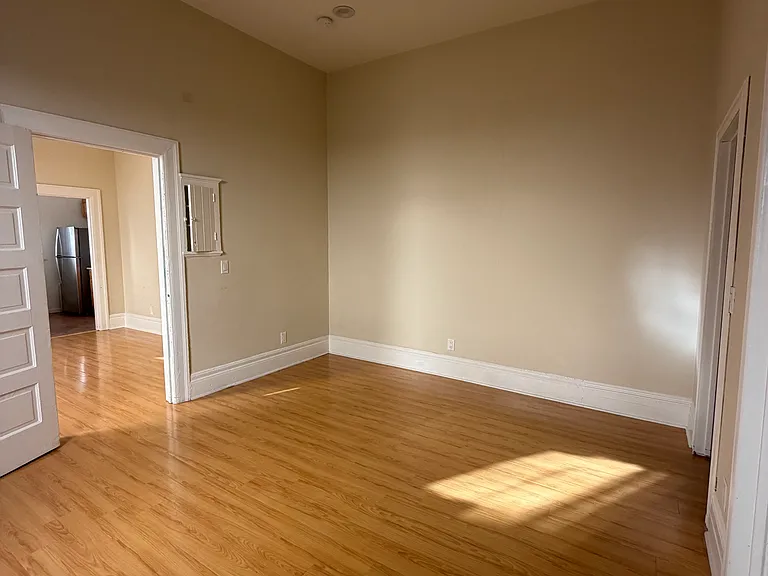 1435 S Union Ave #16 — Photo 4