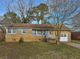 5 Eastlawn Dr, Hampton, VA 23664