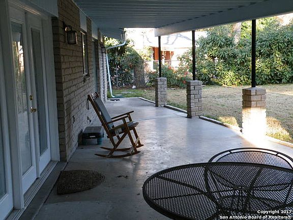 5th image of 224 Gardenview Dr