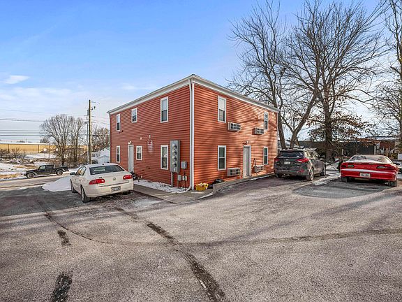 2nd image of 222 W Broadway Ave