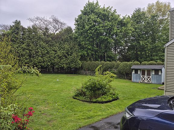 2nd image of 83 Toms Rd
