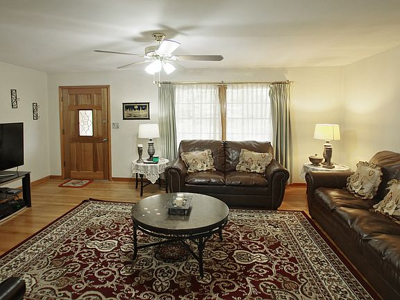4th image of 2795 Fairlane Dr