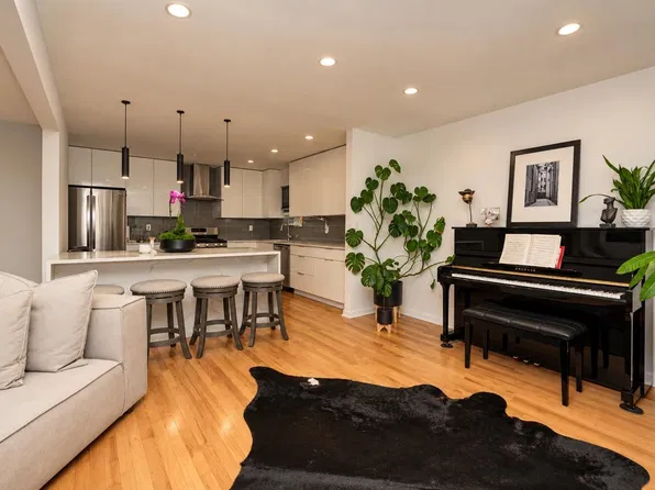 1462A River Rd, Edgewater, NJ