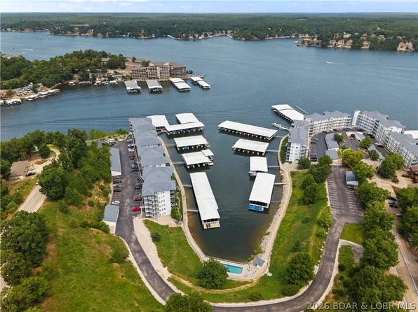 151 Upper Monarch Cove Dr Unit 2A, Lake Ozark, MO 65049