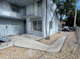 4381 W Flagler St #3, Miami, FL 33134