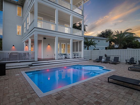 3rd image of 327 Eastern Lake Rd