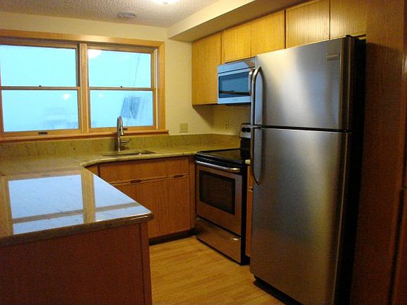 5th image of 1100 N Bay Ave Unit A6