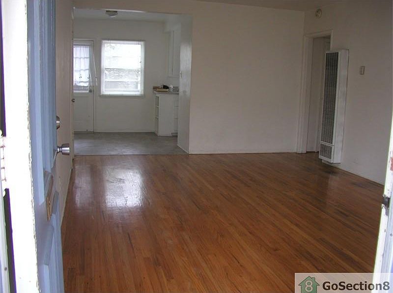 1st image of 4480 32nd St