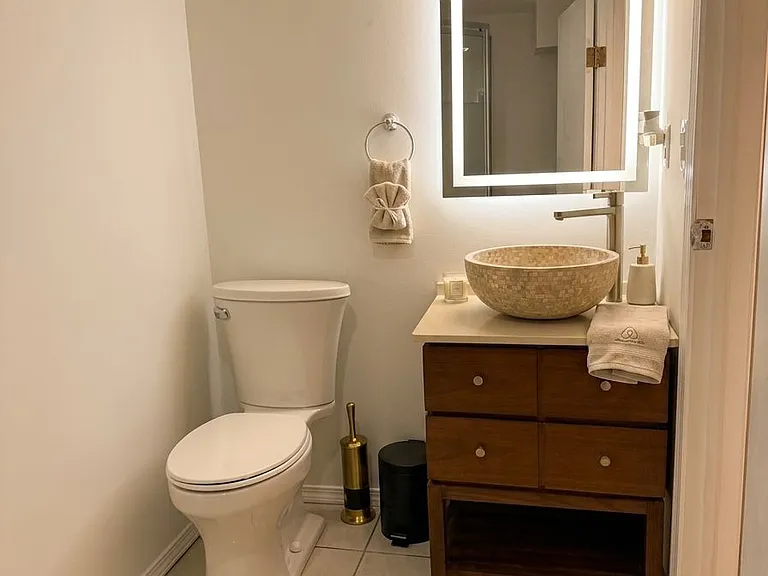 5443 N Saint Louis Ave — Photo 6