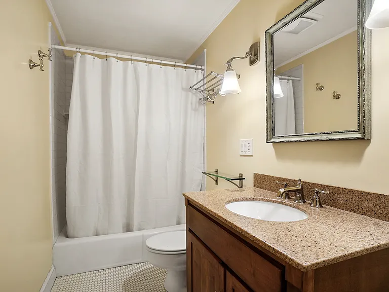 17 Gloucester St #7 — Photo 14