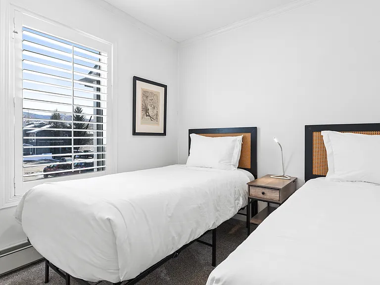Bedroom 2 | Twin Beds