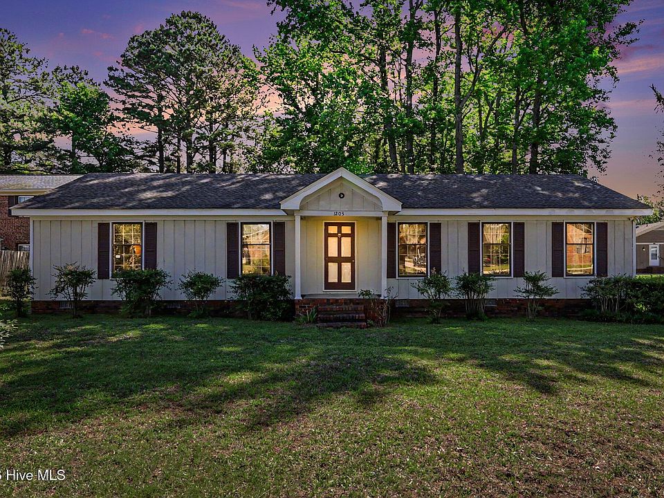 1st image of 1205 Niblick Drive