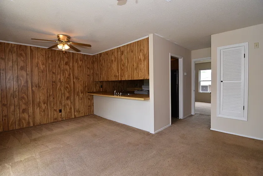 2311 Walden Dr — Photo 3