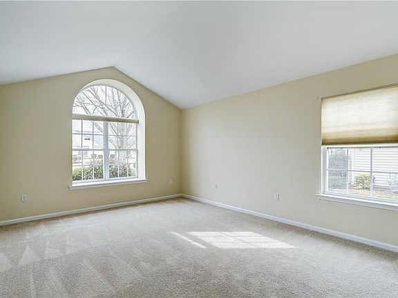 5th image of 2390 Woodbine Ln #0