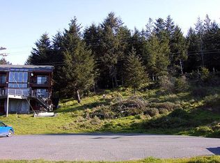 9384 Shelter Cove Rd, Whitethorn, CA 95589
