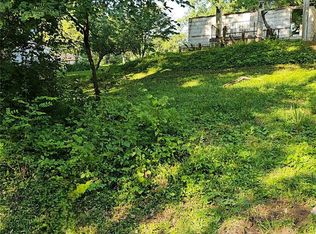 3 Creston Dr, Belleville, IL 62223