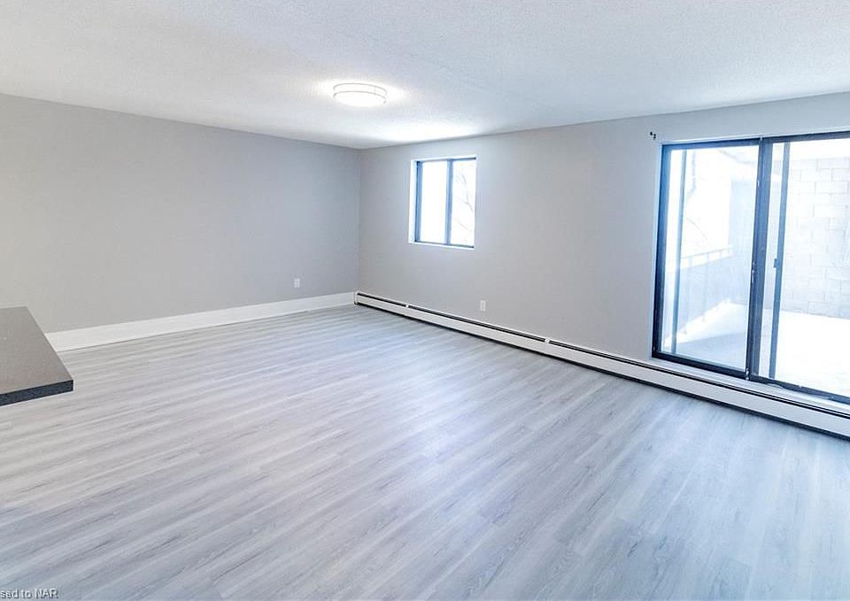4422 Huron St Niagara Falls, ON, L2E7C8 Apartments for Rent Zillow