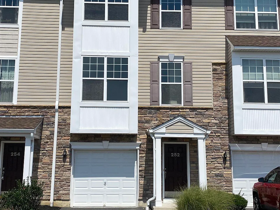 252 Mallard Ln