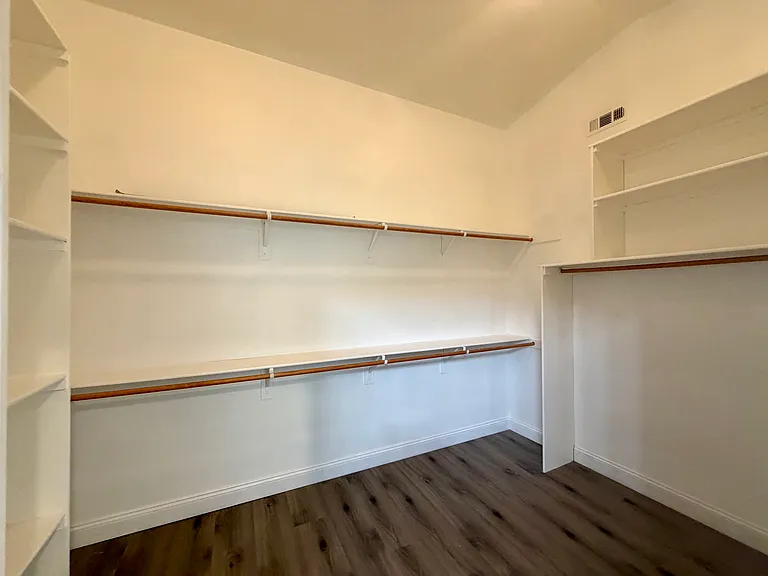 37121 Edgemont Dr — Photo 38