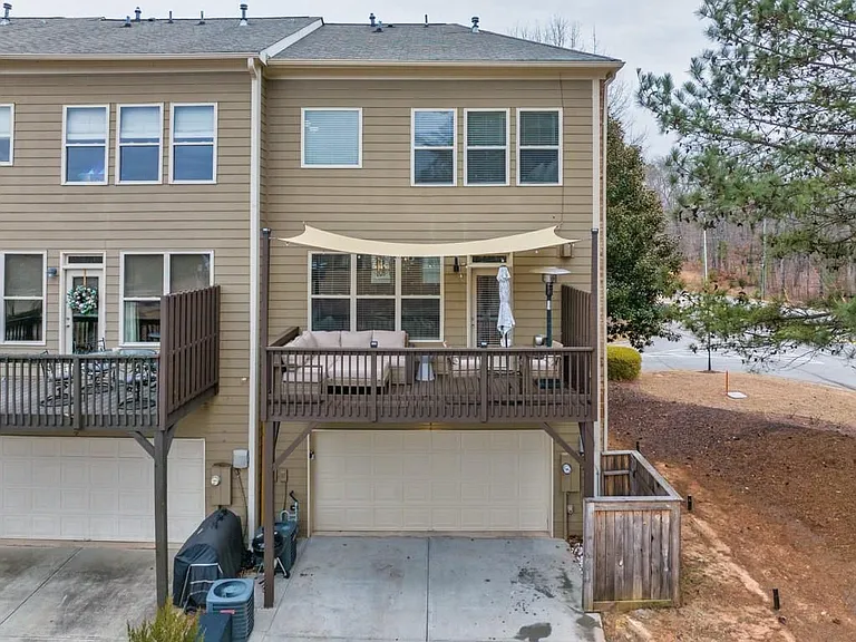 9937 Mancunian Way — Photo 37