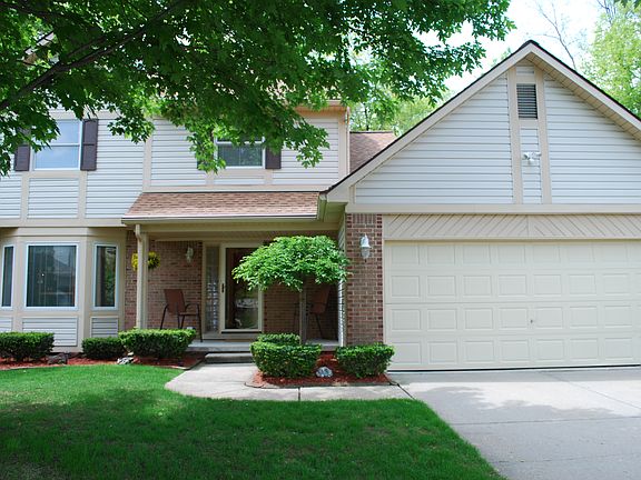 2nd image of 2395 Marklawn Ct