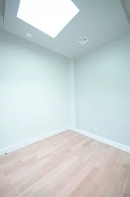 Rented by Brooklyn Group | media 18