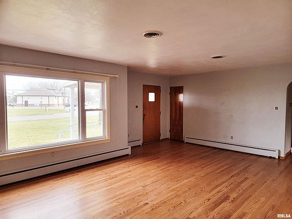 2nd image of 724 N Vine St