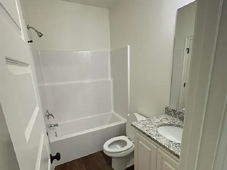 30024 King St #E — Photo 2