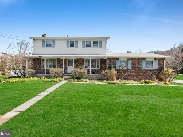 102 Valley Stream Rd, Stroudsburg, PA 18360