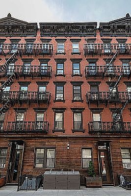 2nd image of 115 Elizabeth St APT 3A