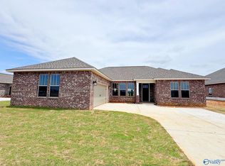 1085 Maplehurst St, Decatur, AL 35603