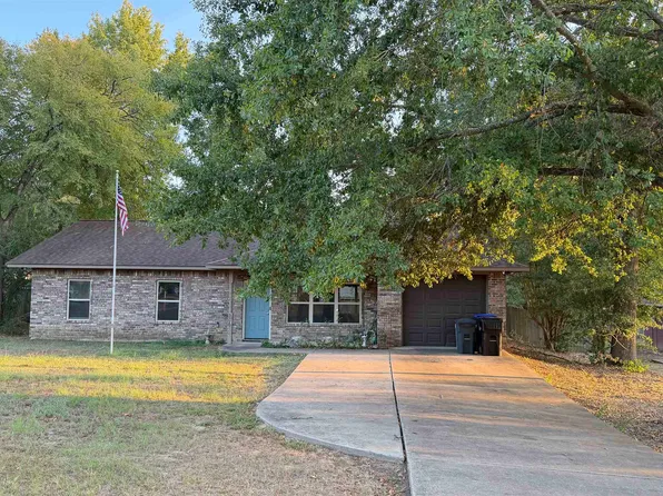 206 E Rowe Ave, Longview, TX 75605