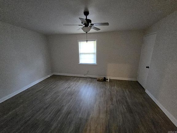 4th image of 3305 Jonquil St