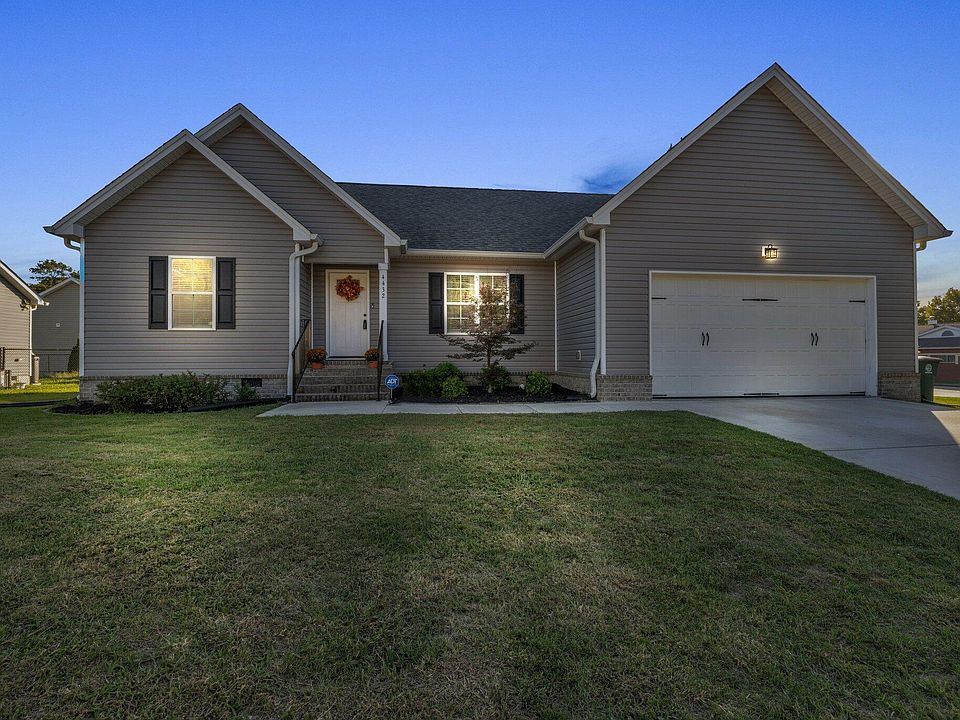 1st image of 4432 Oakwood Dr