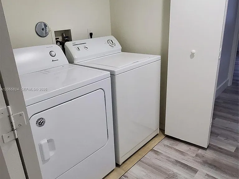 9909 Westwood Dr #121 — Photo 17