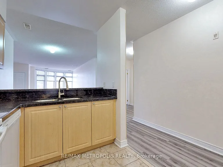 7340 Markham Rd #107 — Photo 5