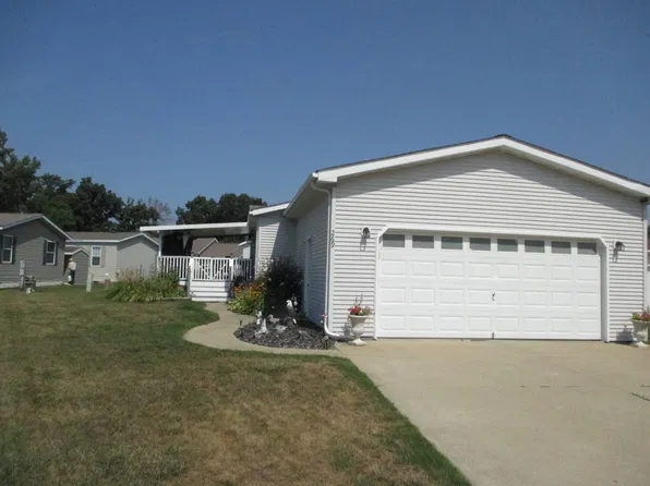 269 Rockford Cir #269, White Lake, MI 48386
