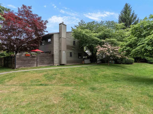 1910 Cedar Village Cres #39, North Vancouver, BC V7J 3M5