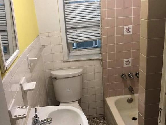 4th image of 467 Pavonia Ave APT 3R