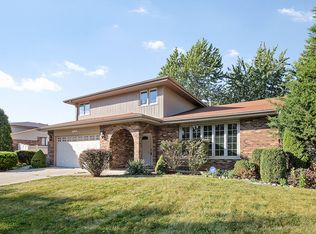 9100 Sheri Ln, Orland Park, IL 60462