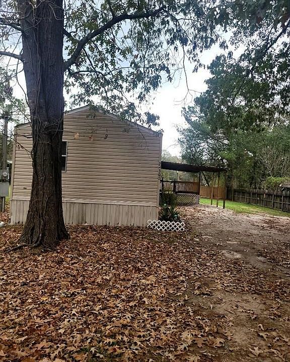 1st image of 24301 Evergreen Dr
