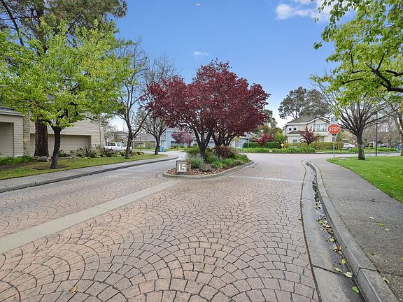 2nd image of 614 Island Pl