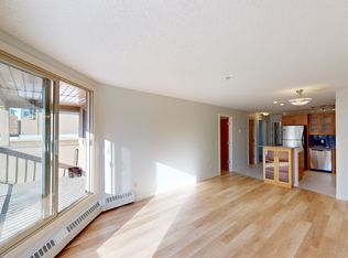 317 19th Ave SW #307, Calgary, AB T2S 0E1