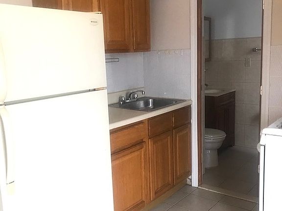 3rd image of 30-40 32nd St #4H