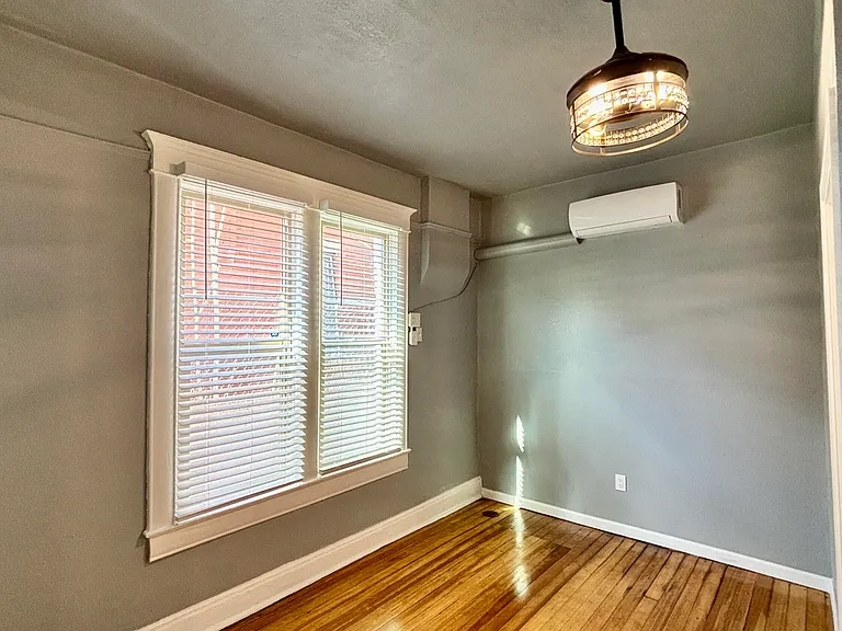 1509 E Yandell Dr #A — Photo 8
