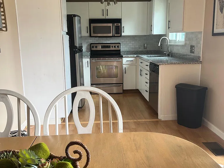 5 Meadowhill Ct #51 — Photo 11